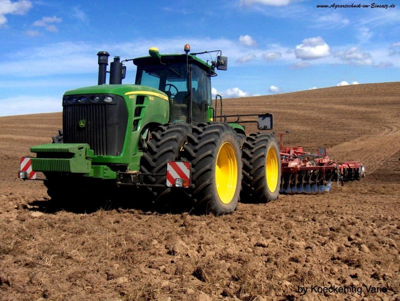 Трактор John Deere 7710