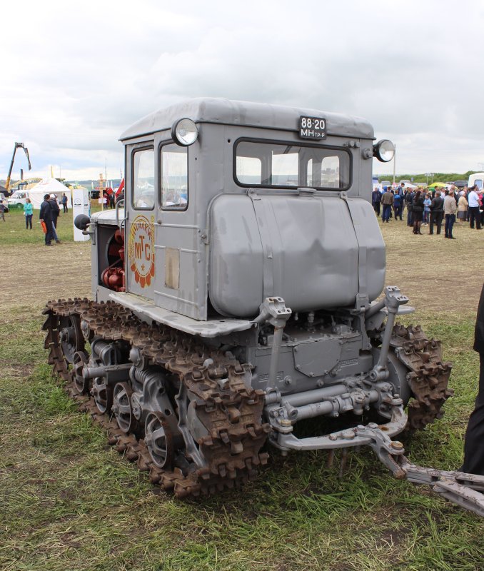 Т-74 гусеничный трактор