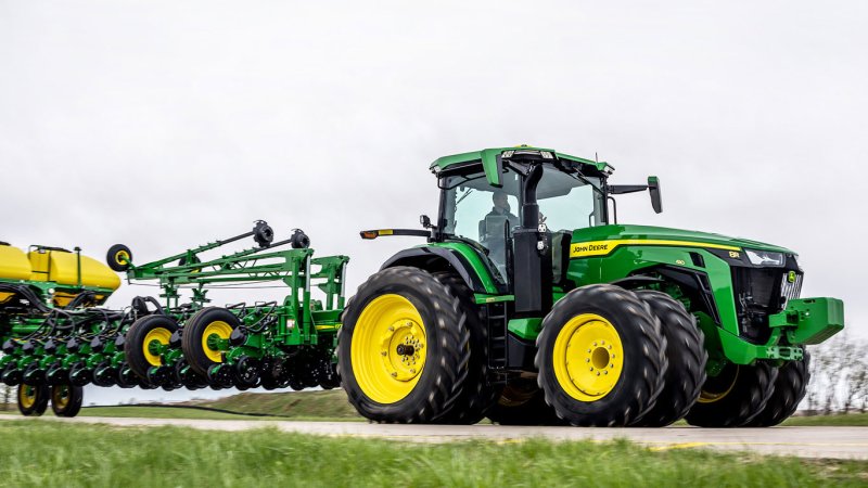 John Deere 8r 2022