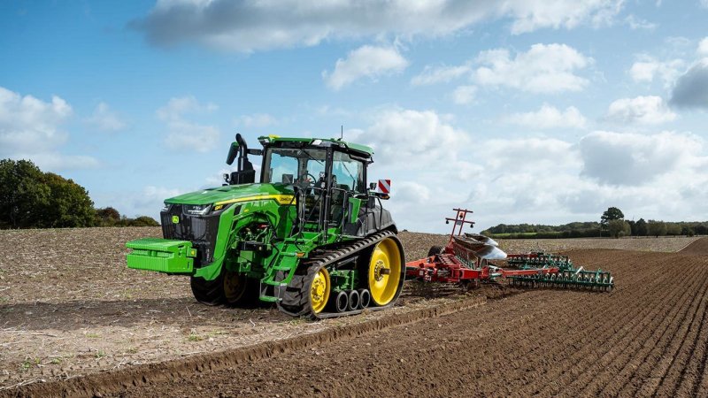 Трактор John Deere 8rt