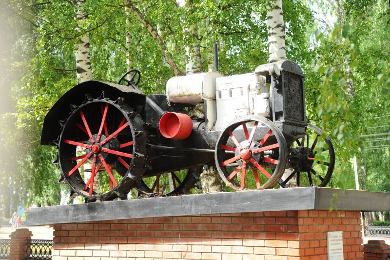 СХТЗ 15/30 (колесный, 1930).
