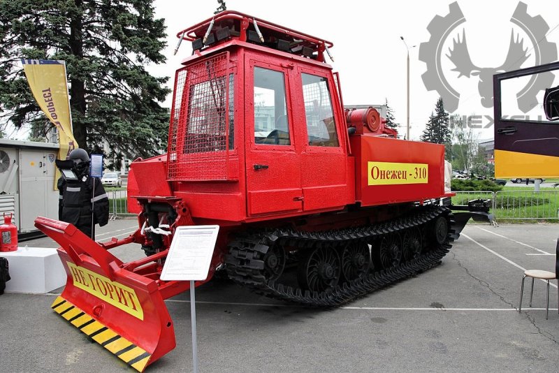 Трактор Онежец 310