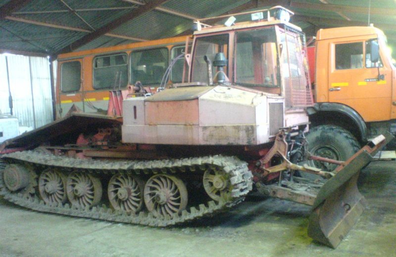 Трактор Онежец 320