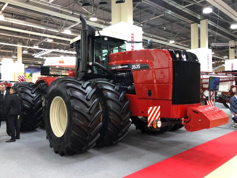 Ростсельмаш трактор RSM 3535