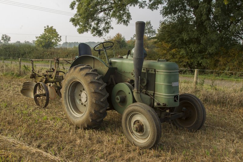 Farm tractor 900 сено