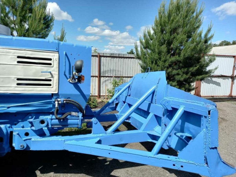 Т-150 трактор серый
