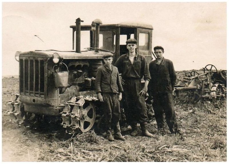 Трактор Сталинец ДТ-54