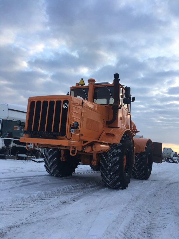 К700 Кировец трактор