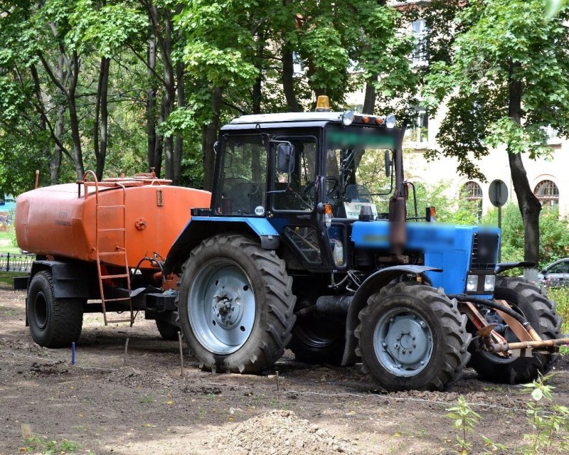Трактор МТЗ 82.1 поливалка