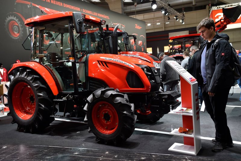 Трактор Zetor Hortus