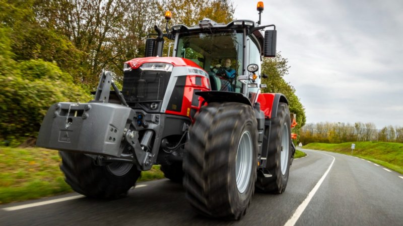 Трактор Massey Ferguson 8s