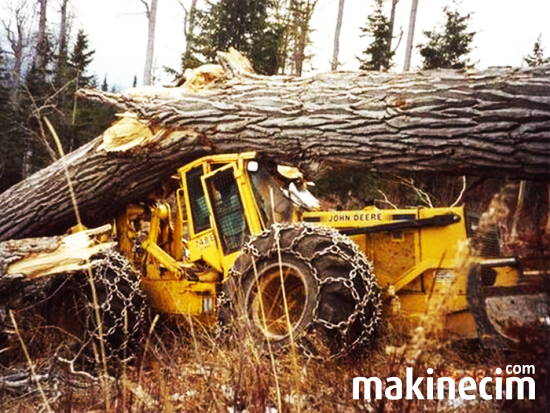 John Deere вальщик