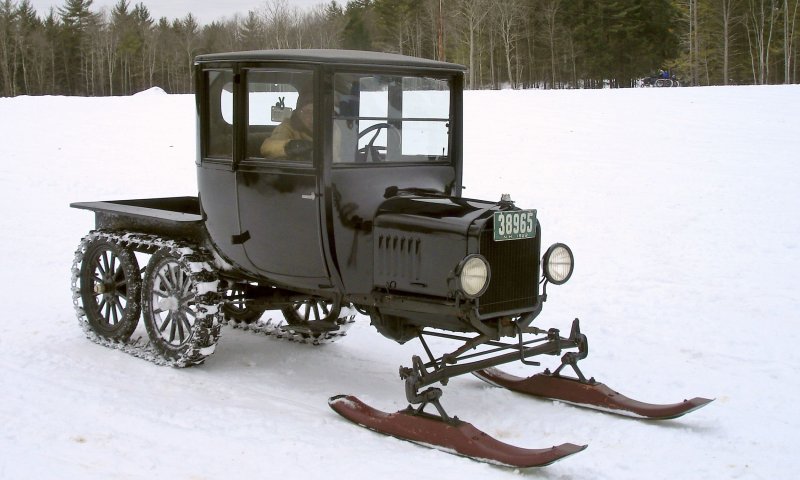 Трактор снегоход