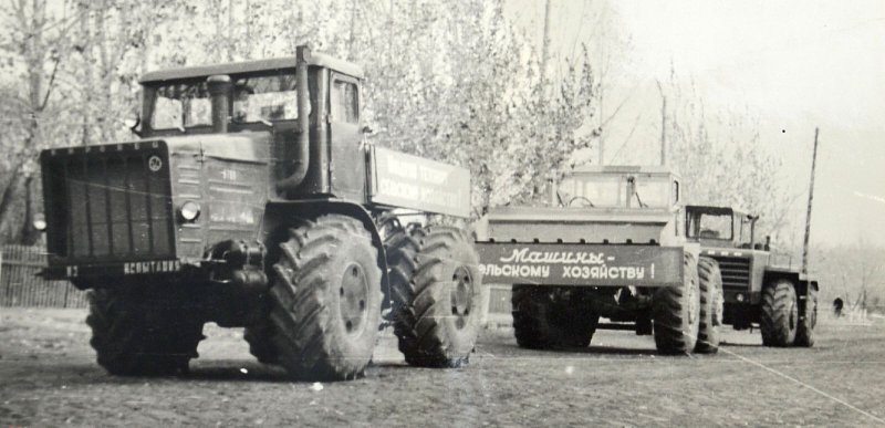 Первый трактор к-700 Кировец