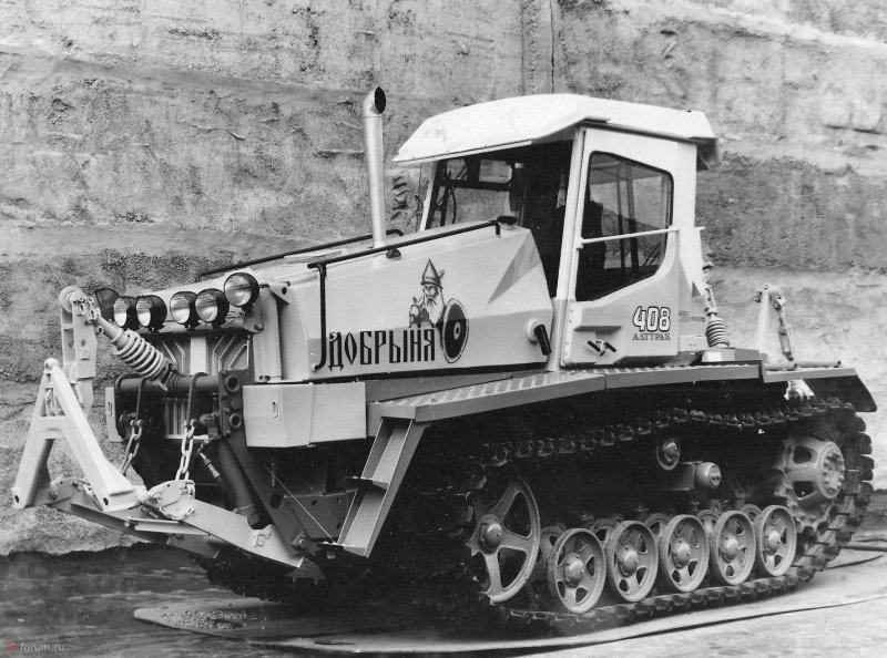 Трактор АЛТТРАК А 600
