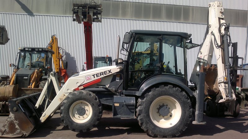 Экскаватор-погрузчик Terex 860
