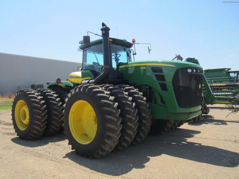 John Deere 9030