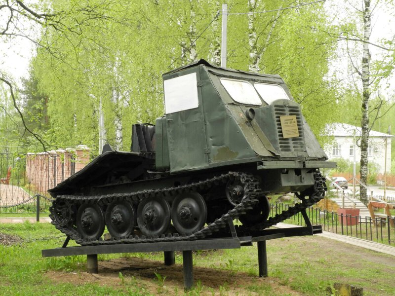 Трелёвочный трактор ТДТ 40