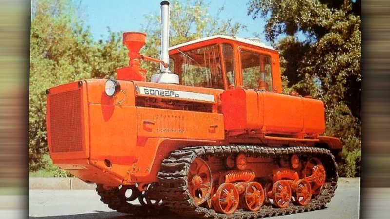 Трактор ДТ-175 Волгарь