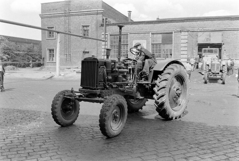 Трактор МТЗ 1960 года