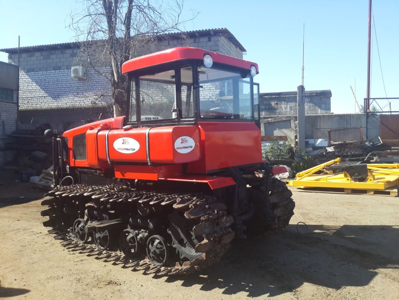 Трактор ВГТЗ ДТ-75