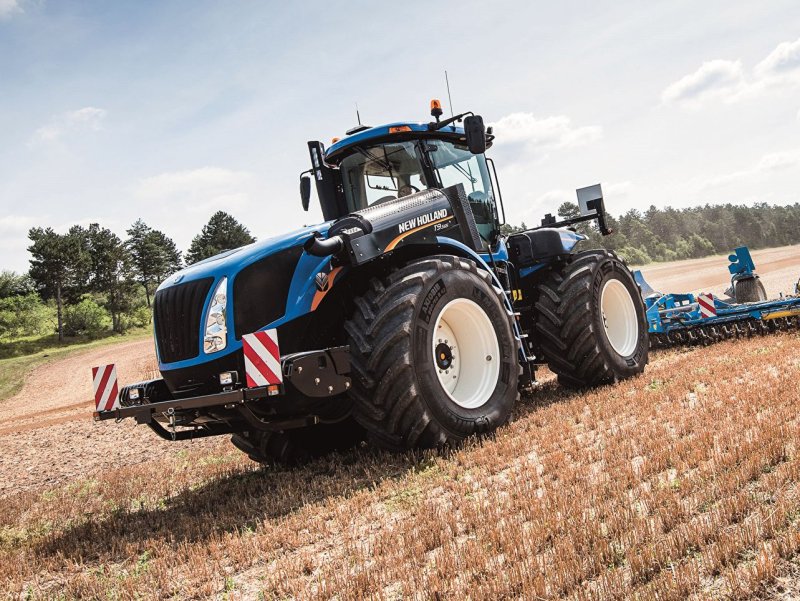 Трактор New Holland