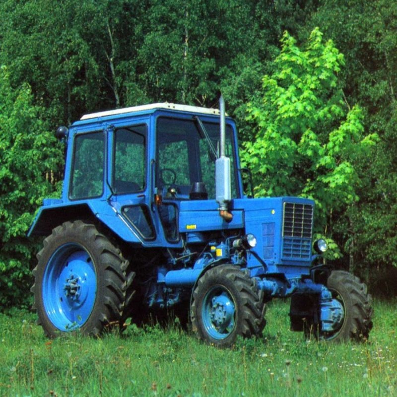 МТЗ-100 трактор