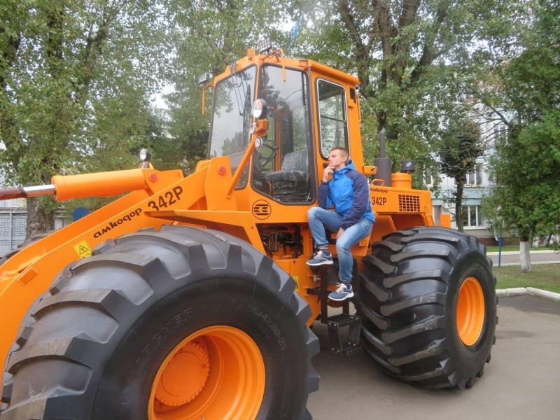 Амкодор 5300