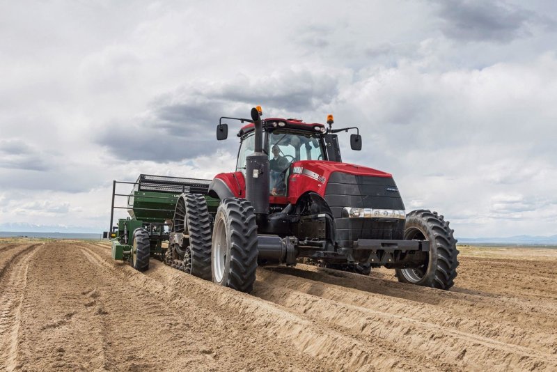 Case трактор 380 старый Case IH 300 новый