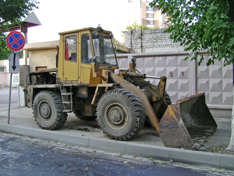 Фронтальный погрузчик ЗТМ-216