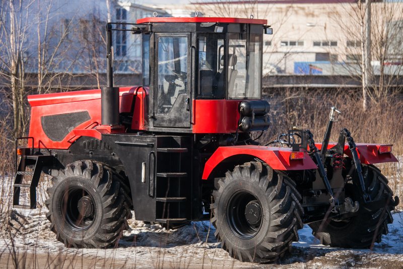 Кировец к 525