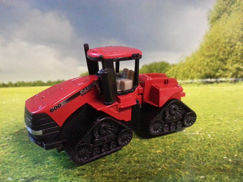 Siku трактор гусеничный Case IH Quadtrac 600 1324