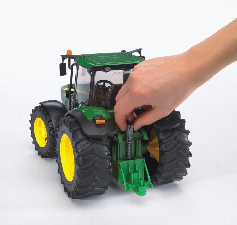 Трактор John Deere 7930