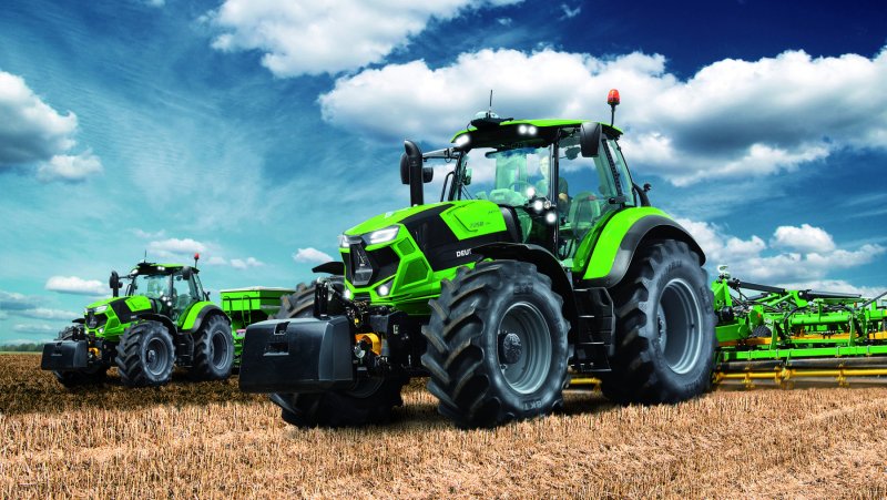 Зеленый трактор Deutz Fahr