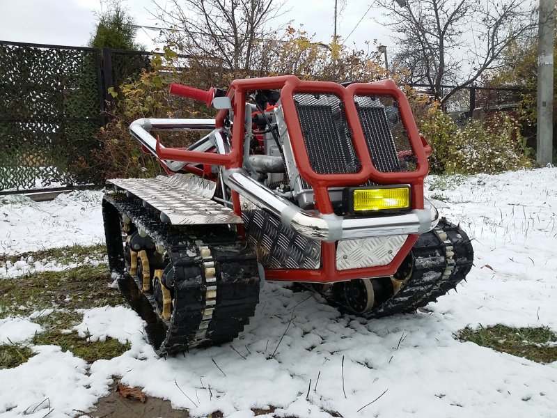 Гусеничный мотовездеход Jet Snow