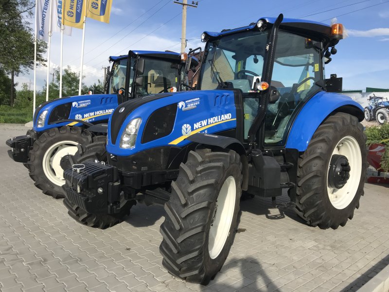Трактор New Holland t05