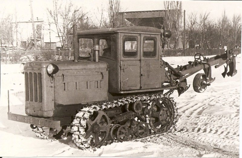 Трактор ВГТЗ ДТ-150