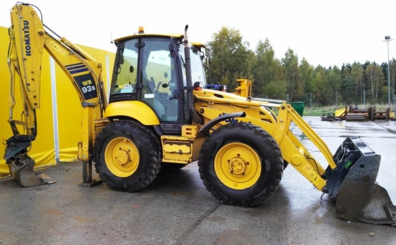 Komatsu wb93s-5