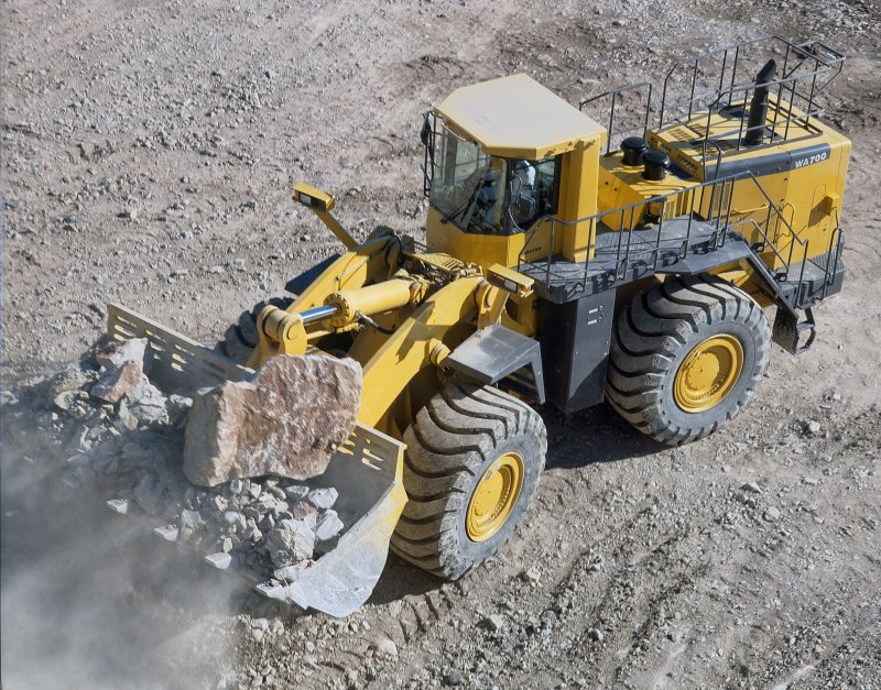 Погрузчик Komatsu wa700