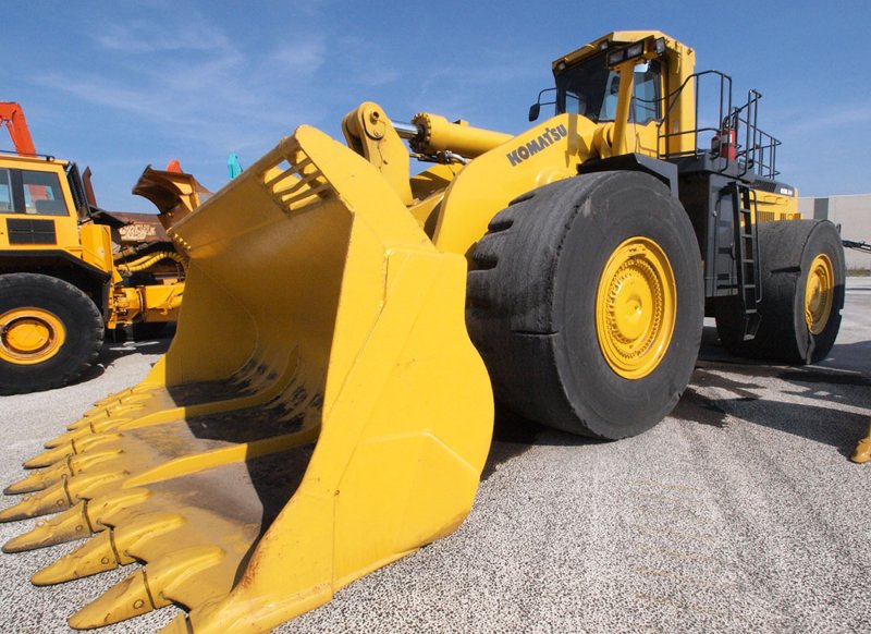 Komatsu wa800-3