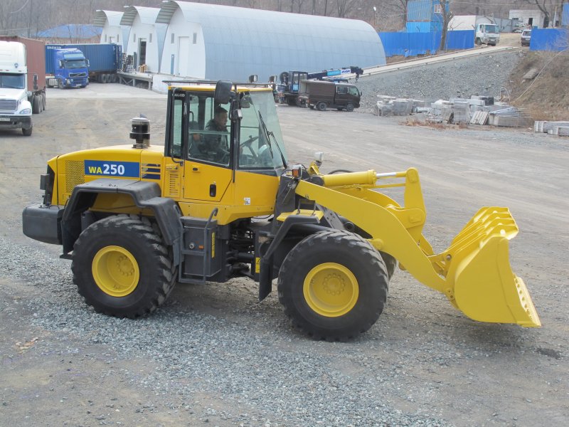 Komatsu wa250-3