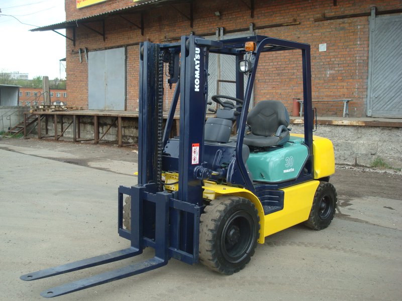 Komatsu fd30t-17