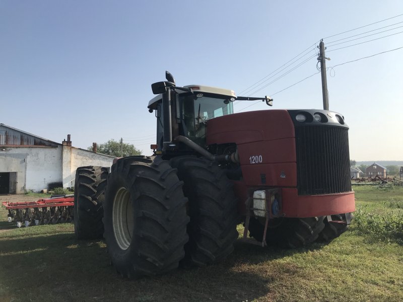 Трактор Бюллер 375