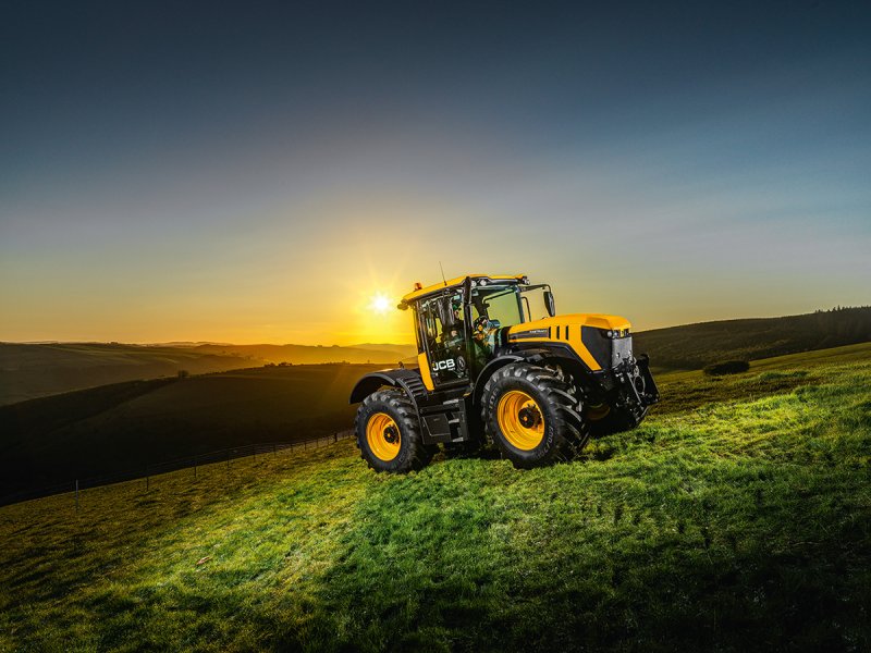 JCB Fastrac погрузчик