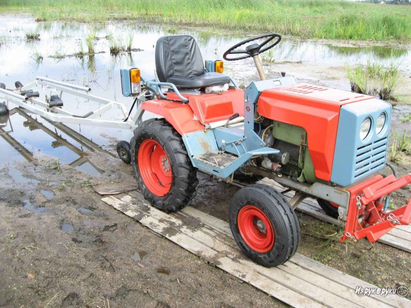 Трактор КМЗ 0 12