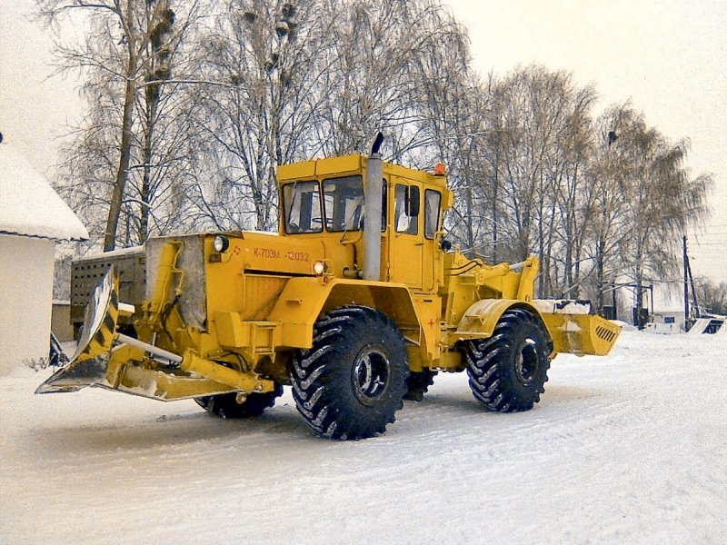 Кировец к-703м-12-03.2