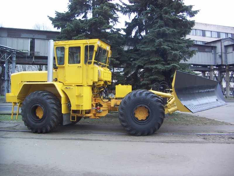Кировец к-703ма-дм-15