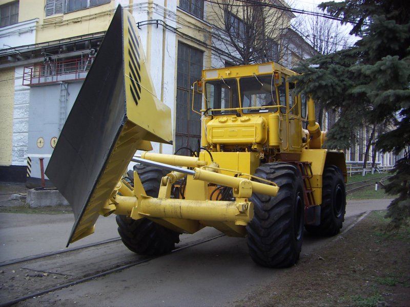 Бульдозер колесный Кировец к-703ма-дм15