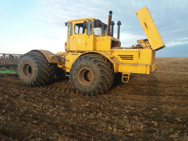 Кировец к 701 6х6
