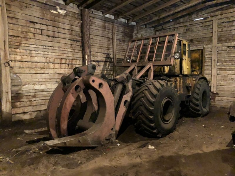 Трактор к 700 лесовоз